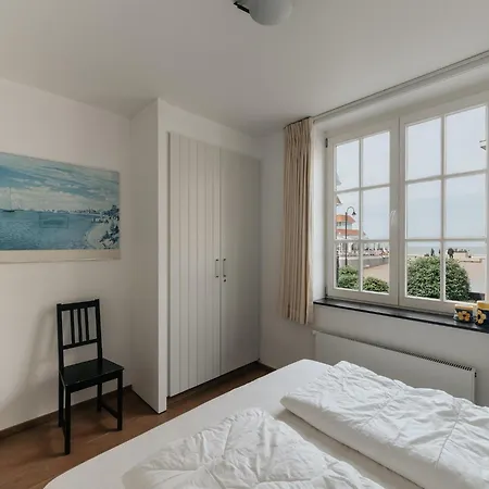 Apartment In Near Belle Epoque