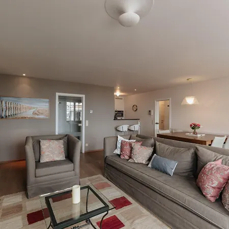 Apartment In Near Belle Epoque